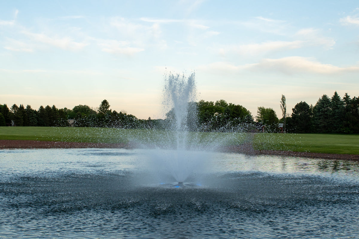 AquaMaster Masters Series 1HP Fountain – Crown and Wide Geyser – No Lights – Fountain Depot