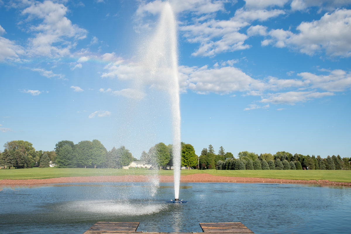 AquaMaster Masters Grand Series 7.5HP Fountain – Wide Geyser – No Lights – Fountain Depot