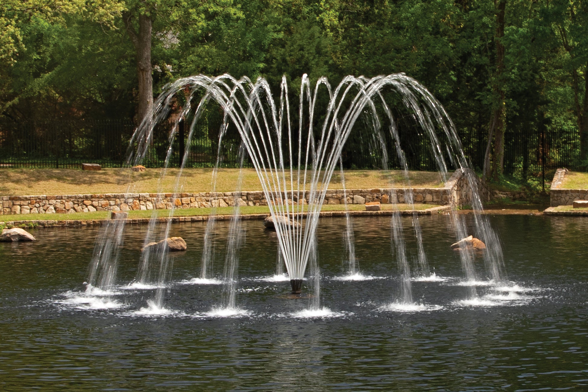 Aqua Control Select Series 2 Aerating Bundle (Single Phase) – Cluster Arches (Nozzle B) – No Lights – Fountain Depot