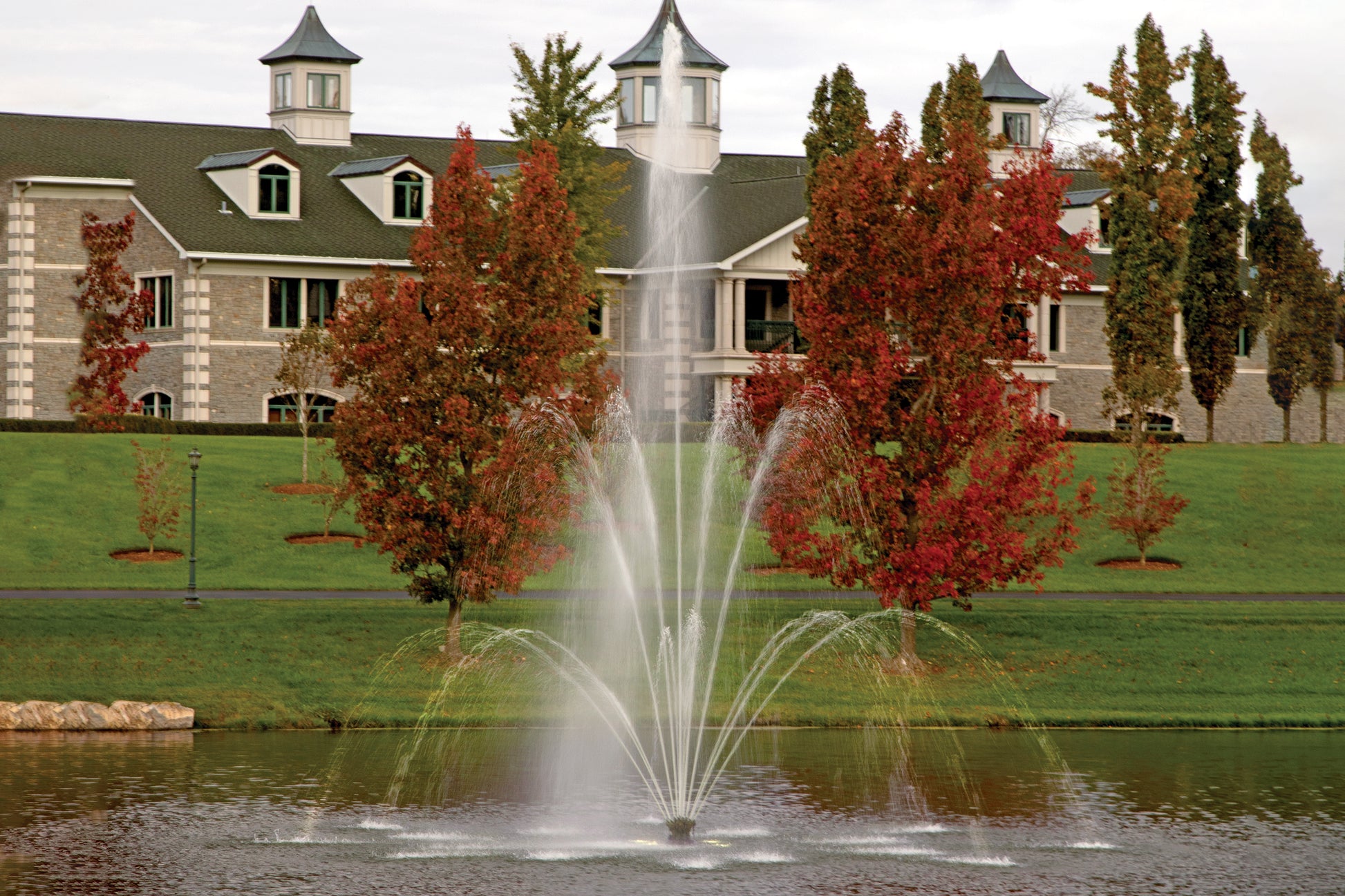 Aqua Control Select Series Fountain Bundle (Single Phase) – Fleur de Lis (Nozzle B) – No Lights – Fountain Depot